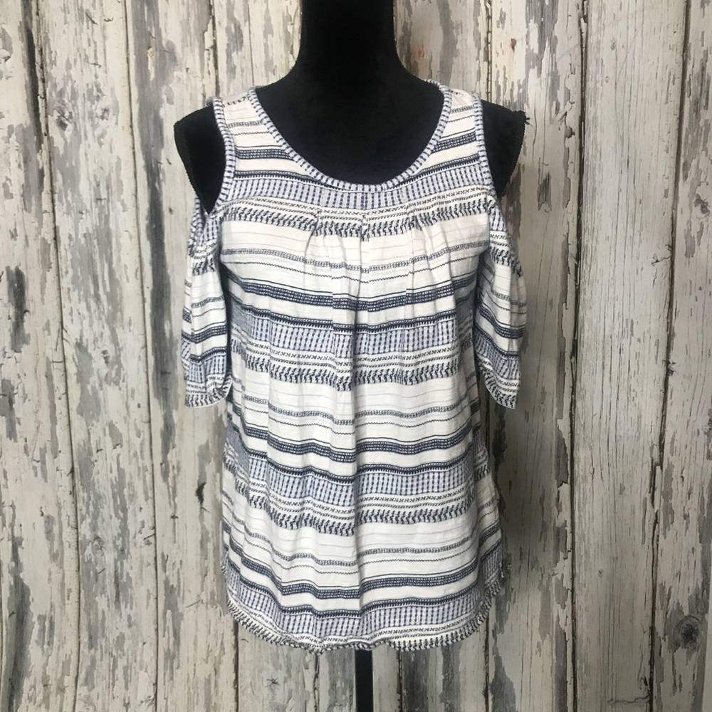 Max Studio cold shoulder shirt